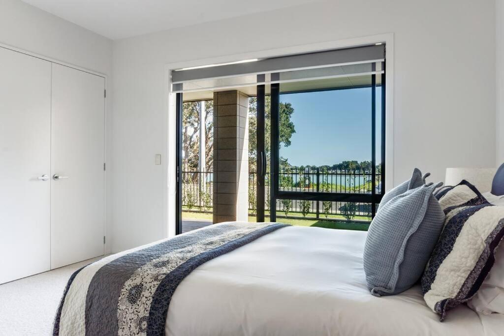 Wainui Townhouses แรกแลนด์ ภายนอก รูปภาพ